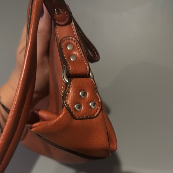 Orange Leather Shoulder Bag with Curved Strap - Picture 4 of 6